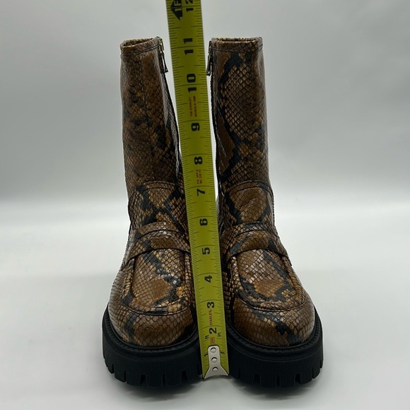 Free People Madison Snake Embossed Platform Ankle Boots Women’s 6 (EU 36.5) NWB - Picture 7 of 12